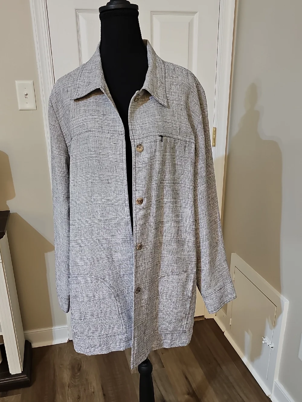 Jacket - Picture 3 of 16
